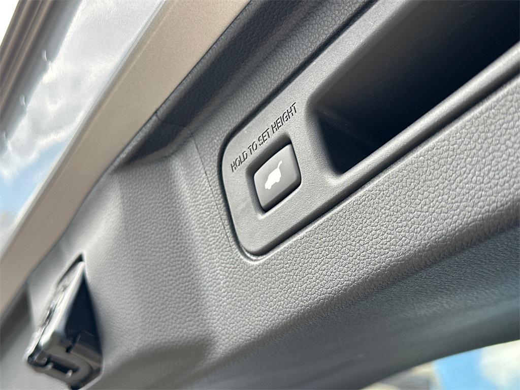 new 2025 Honda Pilot car, priced at $48,192