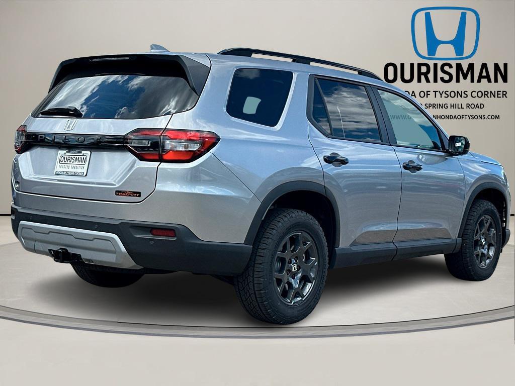 new 2025 Honda Pilot car, priced at $48,192