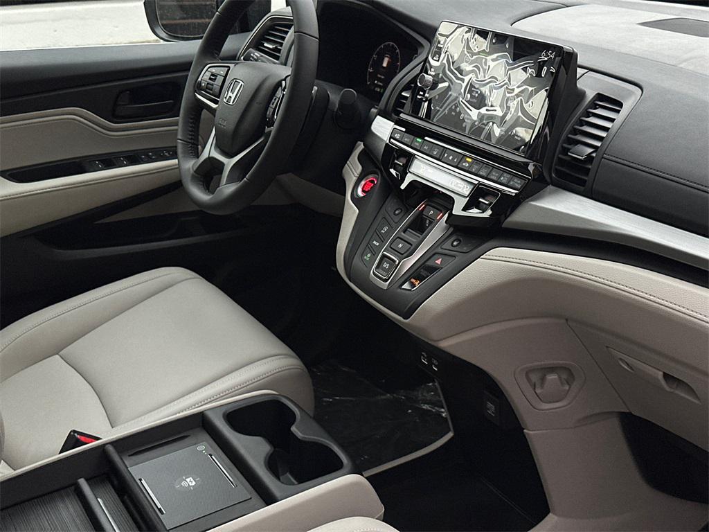 new 2026 Honda Odyssey car, priced at $42,065