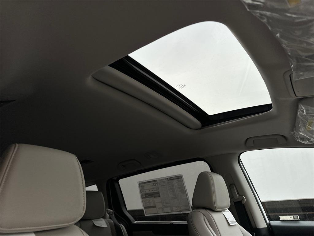 new 2026 Honda Odyssey car, priced at $42,065