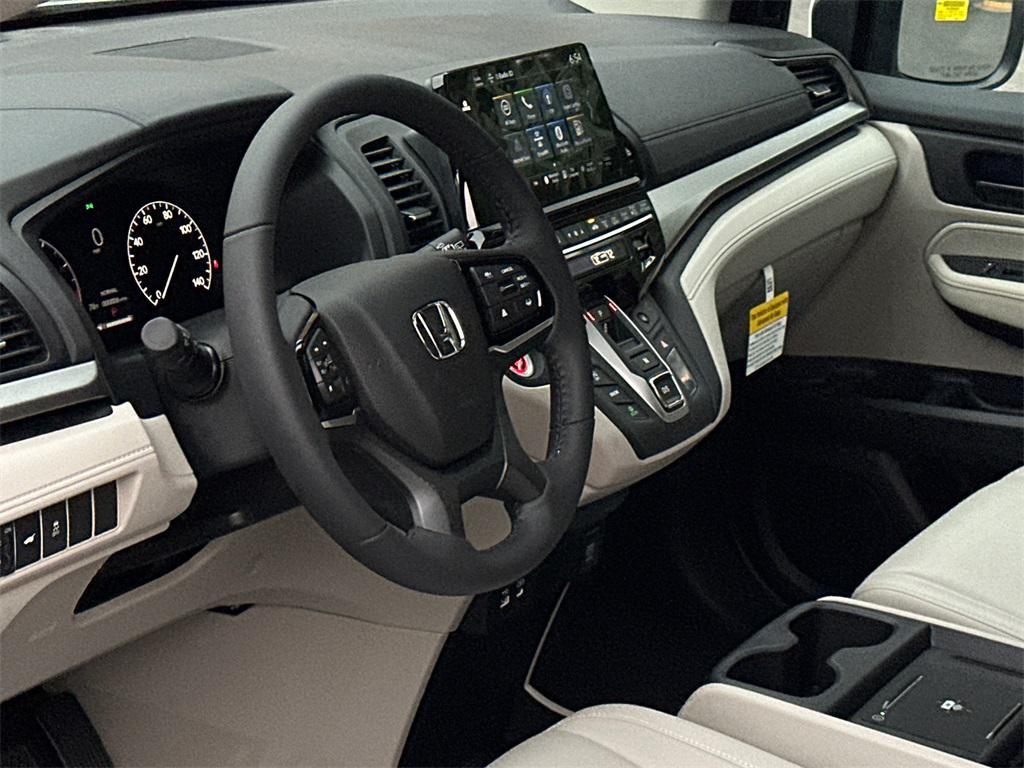 new 2026 Honda Odyssey car, priced at $42,065