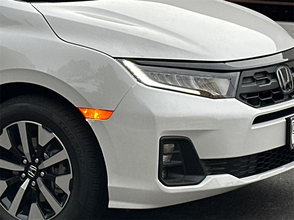 new 2026 Honda Odyssey car, priced at $42,065