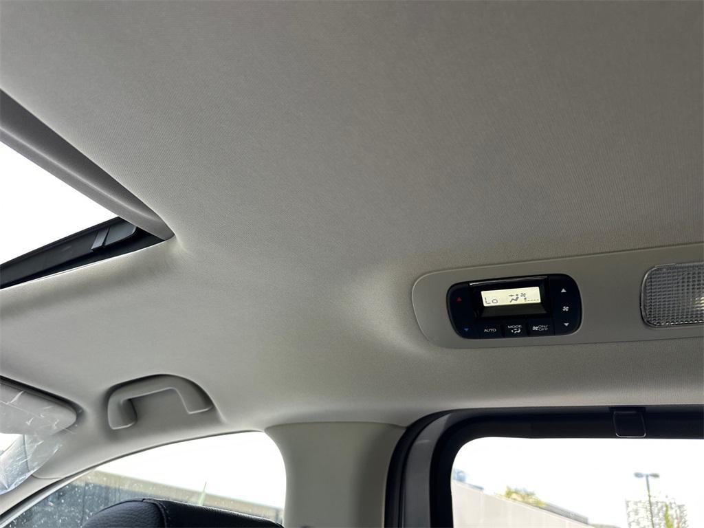 new 2026 Honda Odyssey car, priced at $41,638