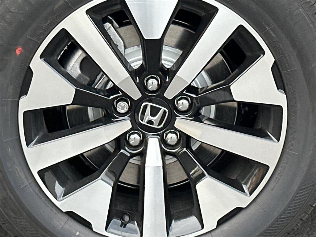 new 2026 Honda Odyssey car, priced at $41,638