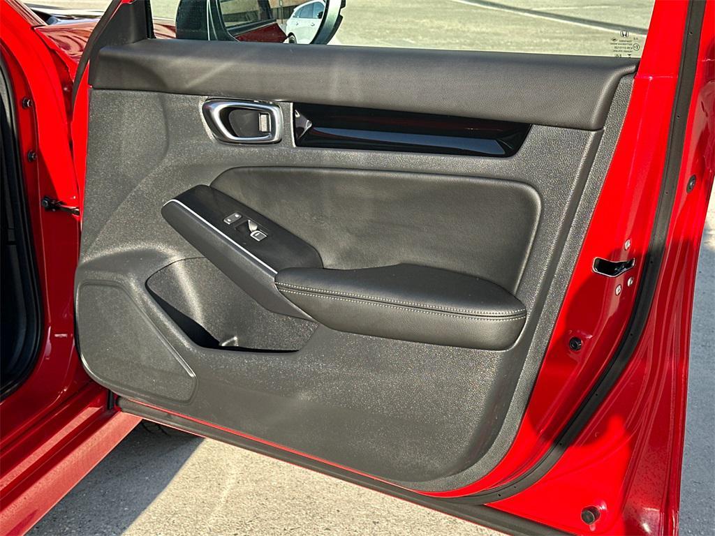 used 2025 Honda Civic Hybrid car, priced at $28,500