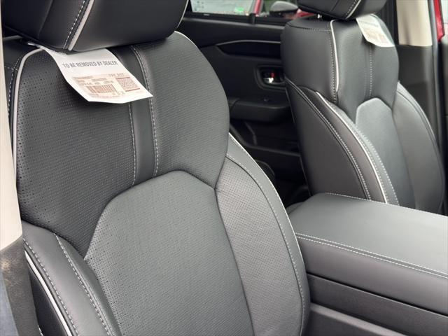 new 2025 Honda Pilot car, priced at $50,641