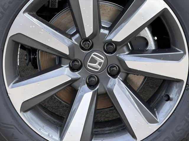 new 2025 Honda Pilot car, priced at $50,641