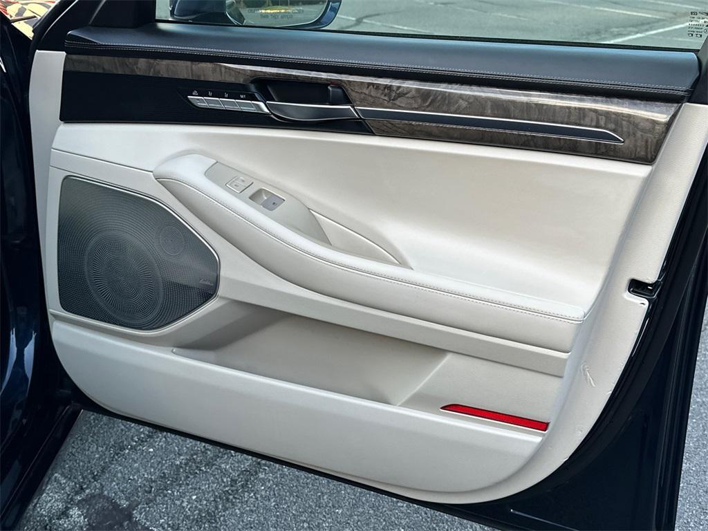 used 2019 Genesis G90 car, priced at $30,500