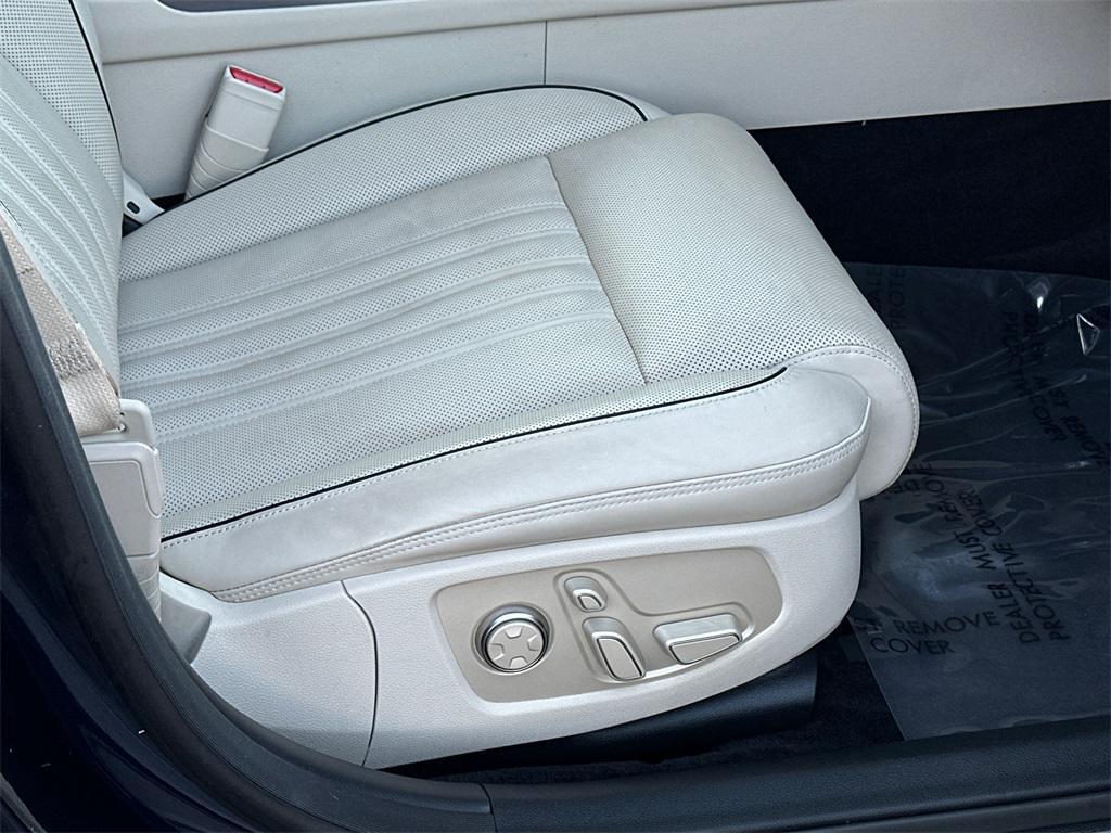 used 2019 Genesis G90 car, priced at $30,500