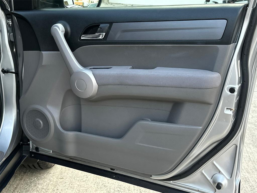used 2007 Honda CR-V car, priced at $9,000