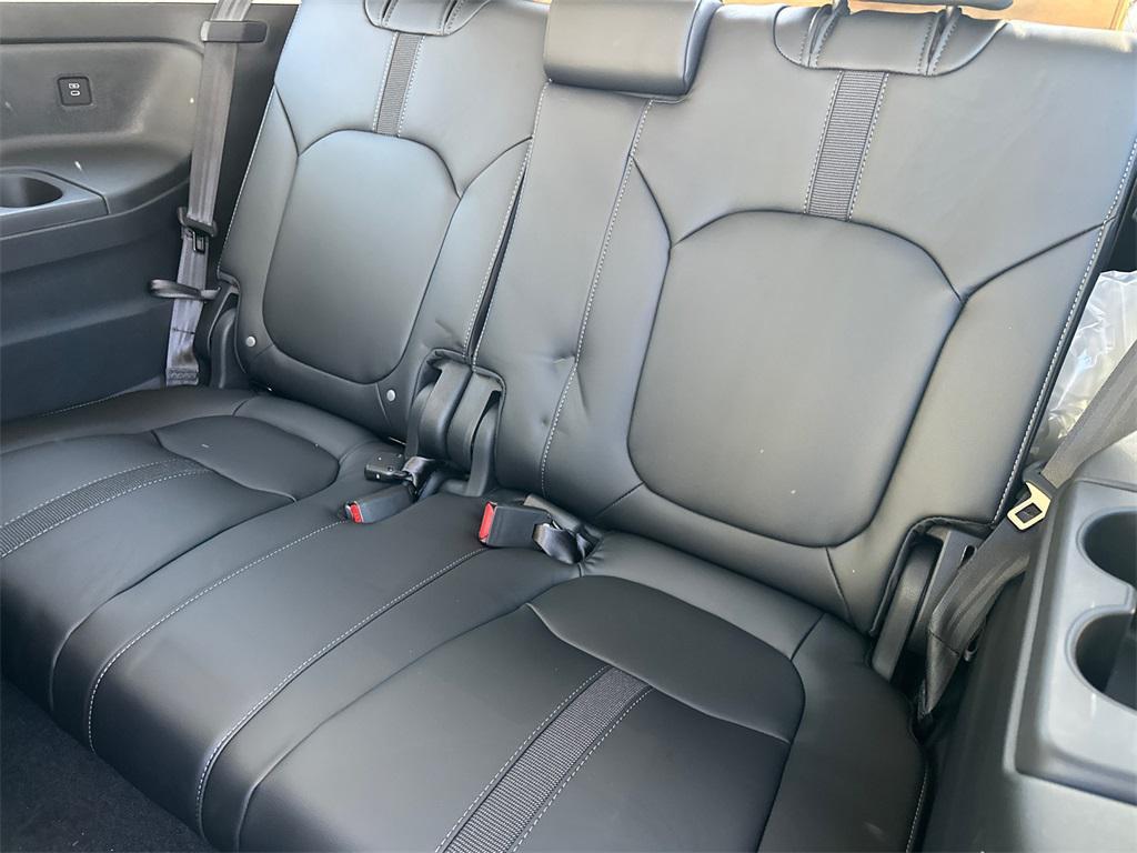 new 2025 Honda Pilot car, priced at $48,566