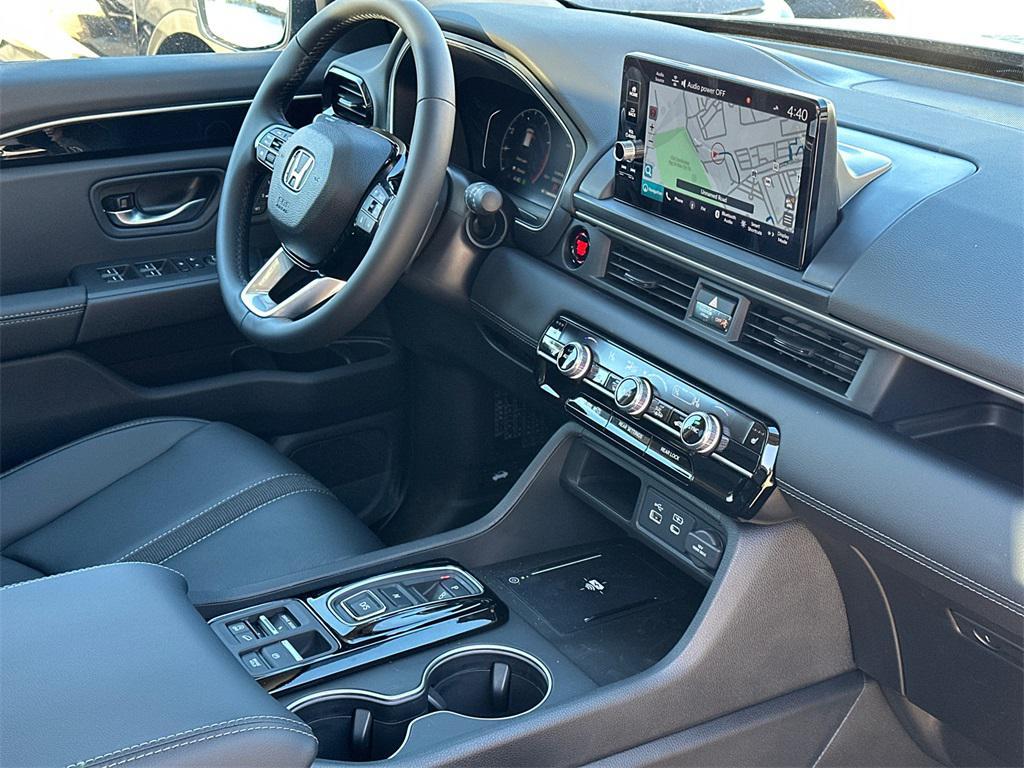 new 2025 Honda Pilot car, priced at $48,566