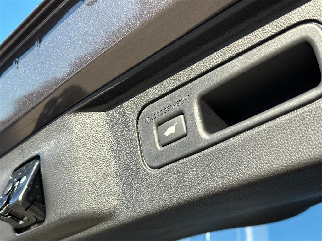 new 2025 Honda Pilot car, priced at $48,566