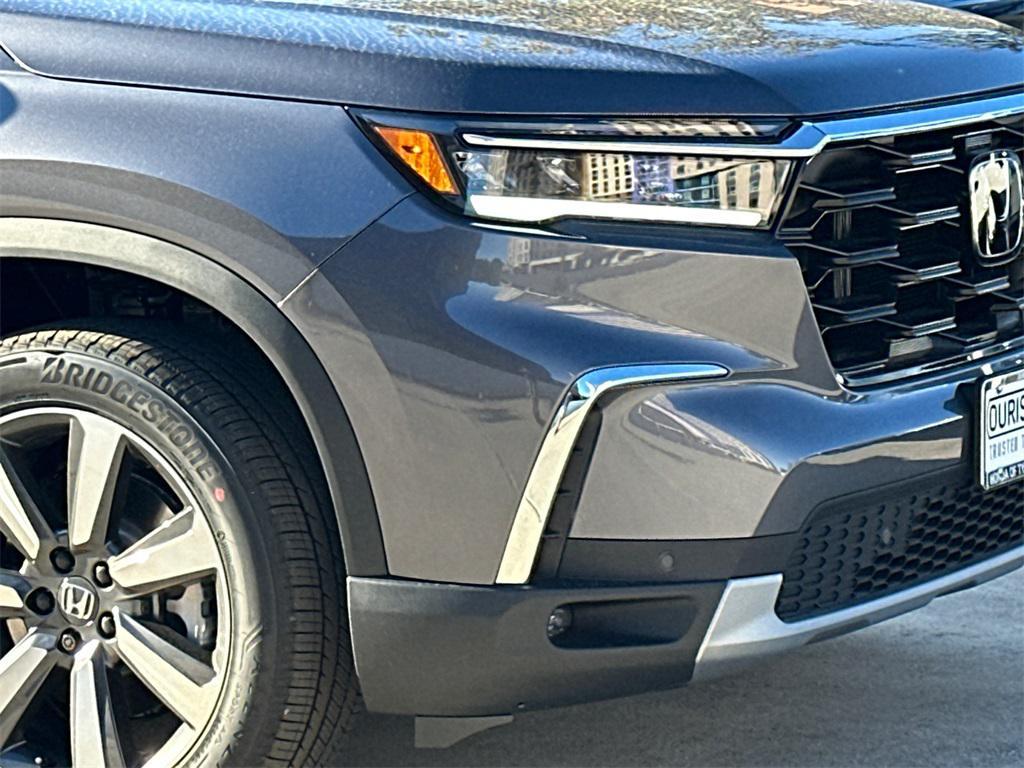 new 2025 Honda Pilot car, priced at $48,566