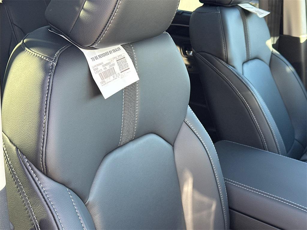 new 2025 Honda Pilot car, priced at $48,566