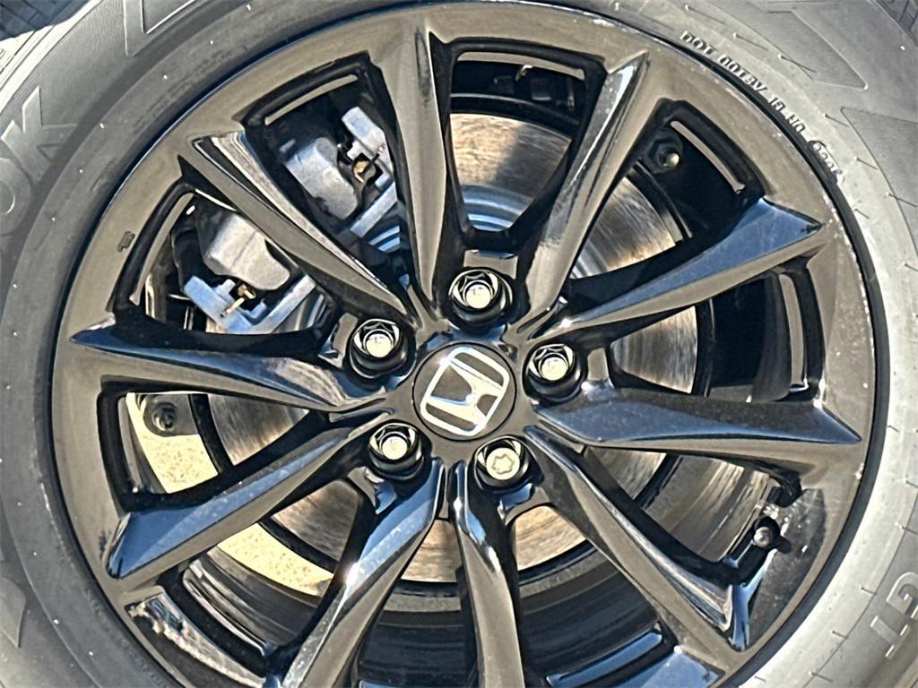 new 2026 Honda CR-V Hybrid car, priced at $39,584