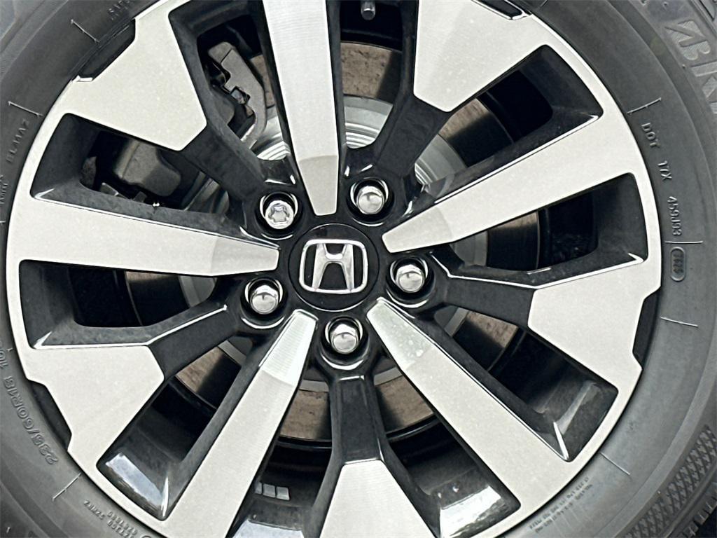 new 2026 Honda Odyssey car, priced at $42,065