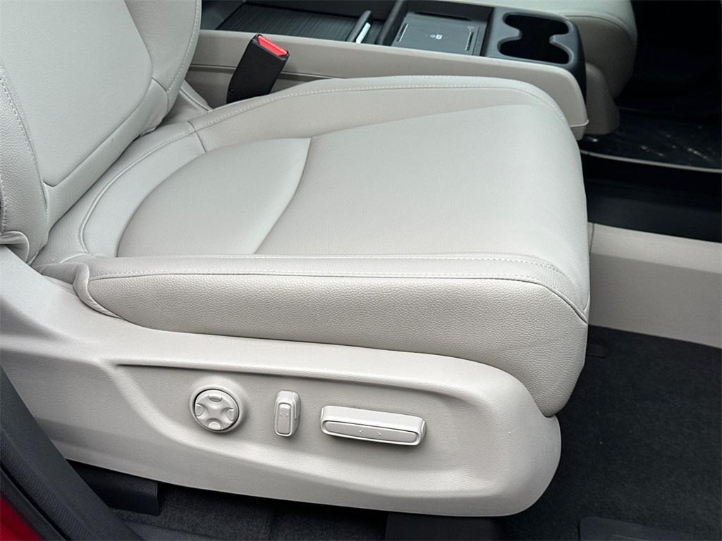 new 2026 Honda Odyssey car, priced at $42,065