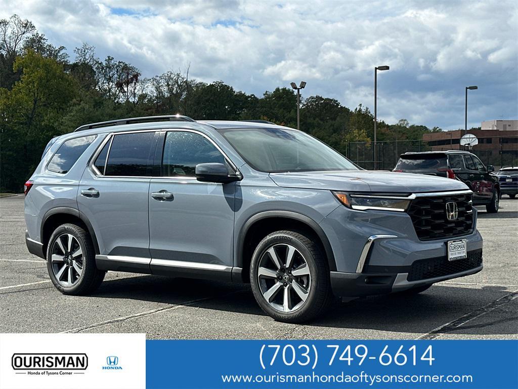 new 2025 Honda Pilot car, priced at $47,704