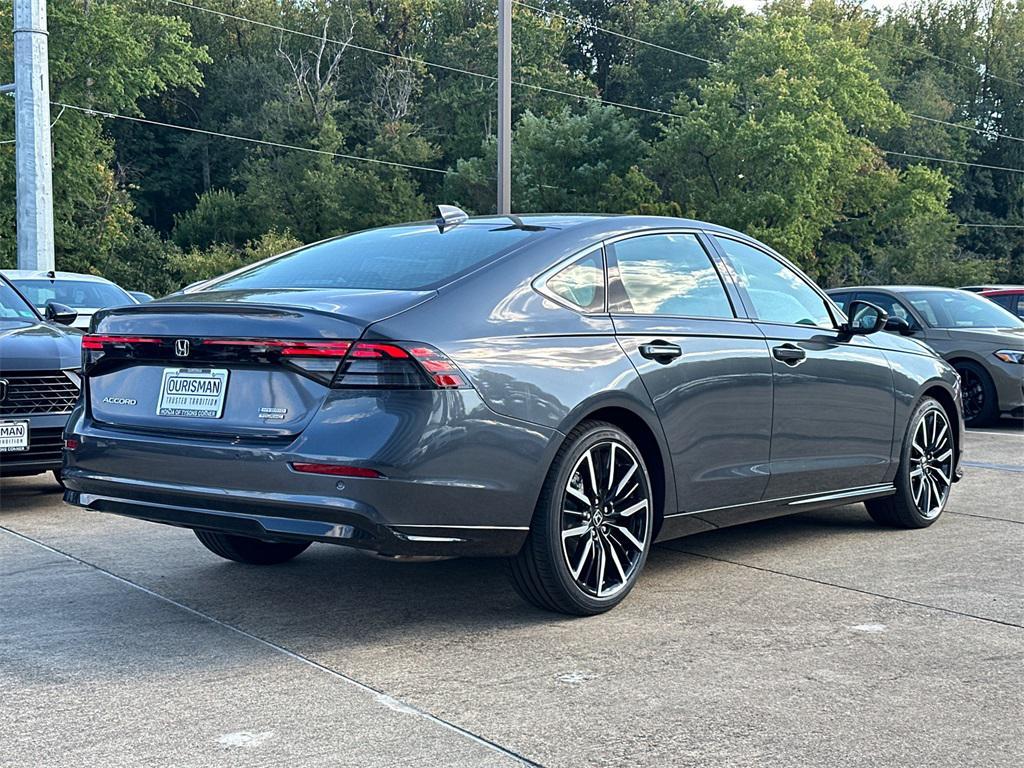 new 2025 Honda Accord Hybrid car, priced at $37,621