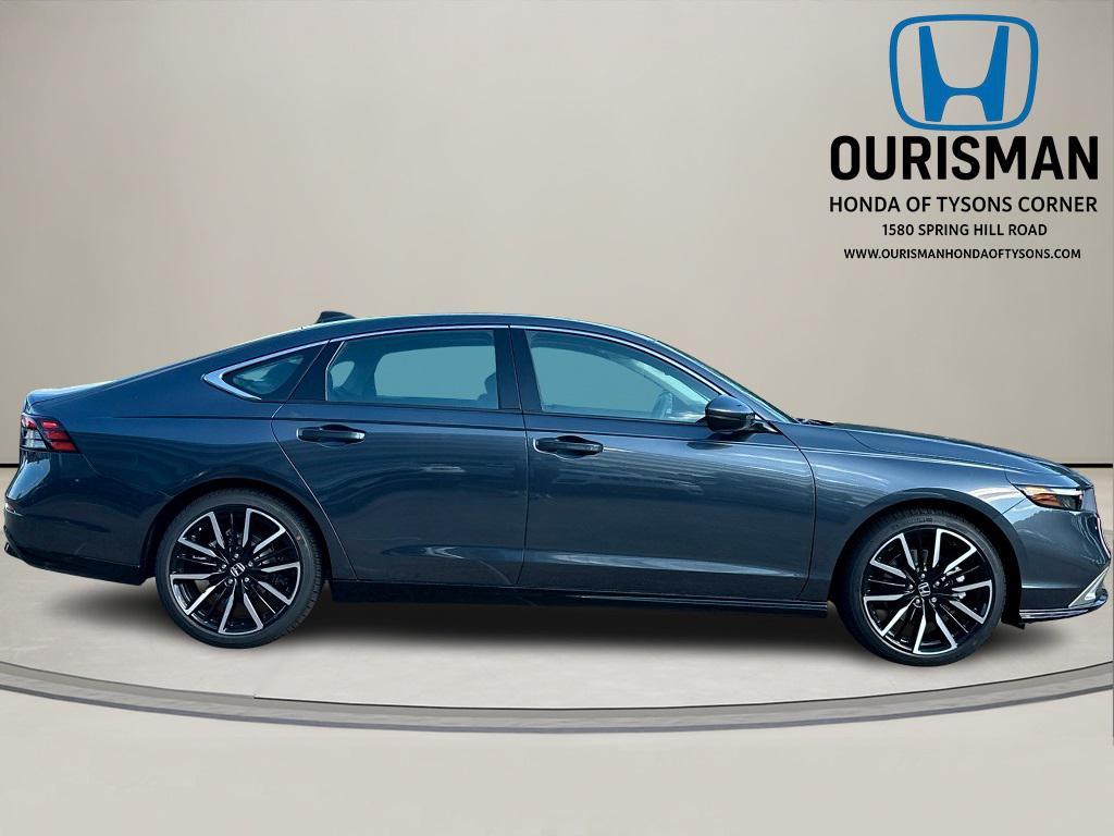 new 2025 Honda Accord Hybrid car, priced at $37,621