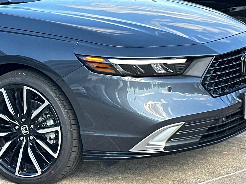new 2025 Honda Accord Hybrid car, priced at $37,621