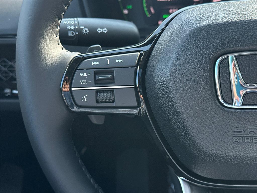 new 2025 Honda Accord Hybrid car, priced at $37,621
