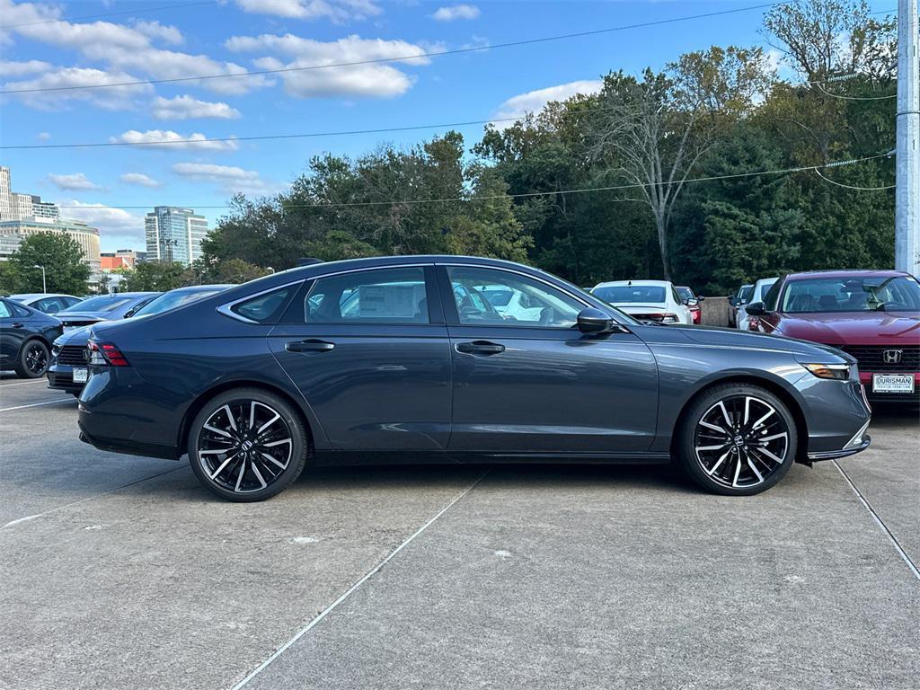 new 2025 Honda Accord Hybrid car, priced at $37,621