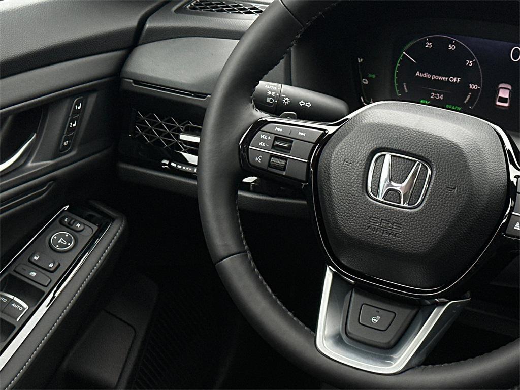 new 2025 Honda Accord Hybrid car, priced at $37,621