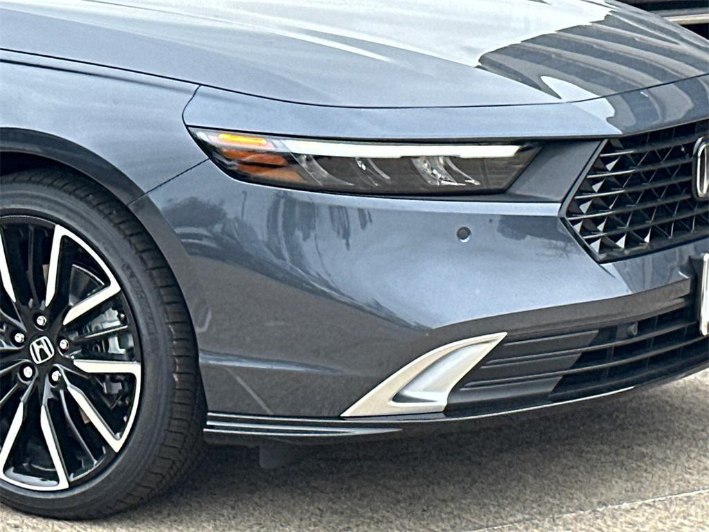 new 2025 Honda Accord Hybrid car, priced at $37,621