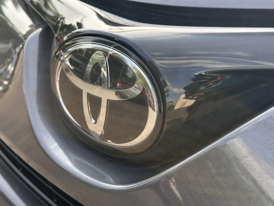 used 2018 Toyota RAV4 car, priced at $21,500