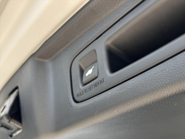 new 2025 Honda CR-V Hybrid car, priced at $39,647