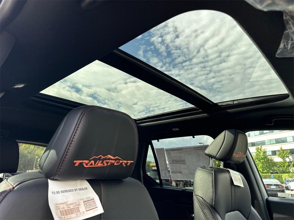 new 2025 Honda Pilot car, priced at $47,832