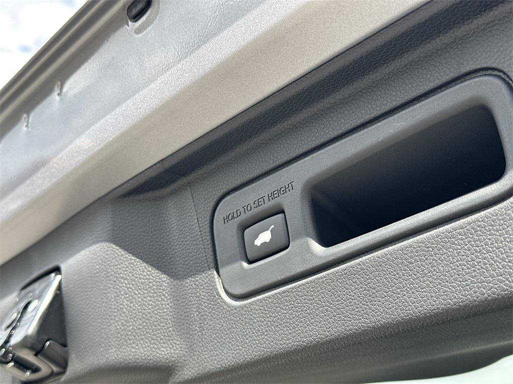 new 2025 Honda Pilot car, priced at $47,832
