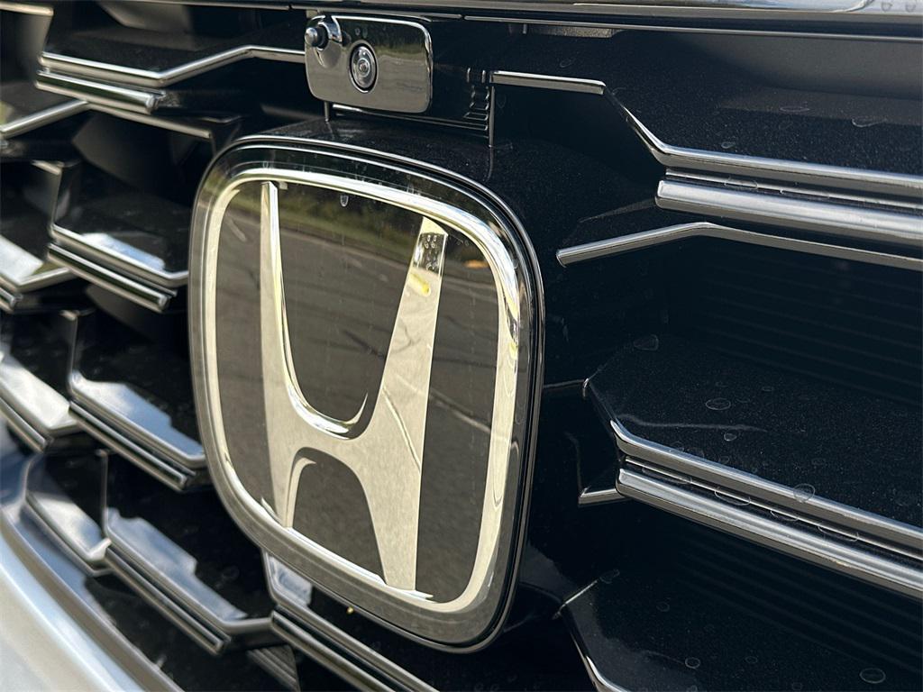 new 2025 Honda Pilot car, priced at $47,832