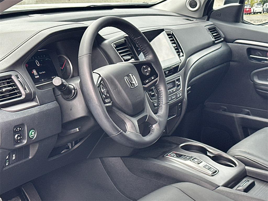 used 2021 Honda Pilot car, priced at $27,000