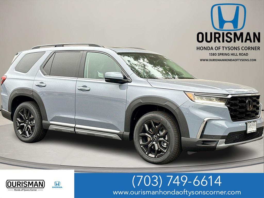 new 2025 Honda Pilot car, priced at $49,803
