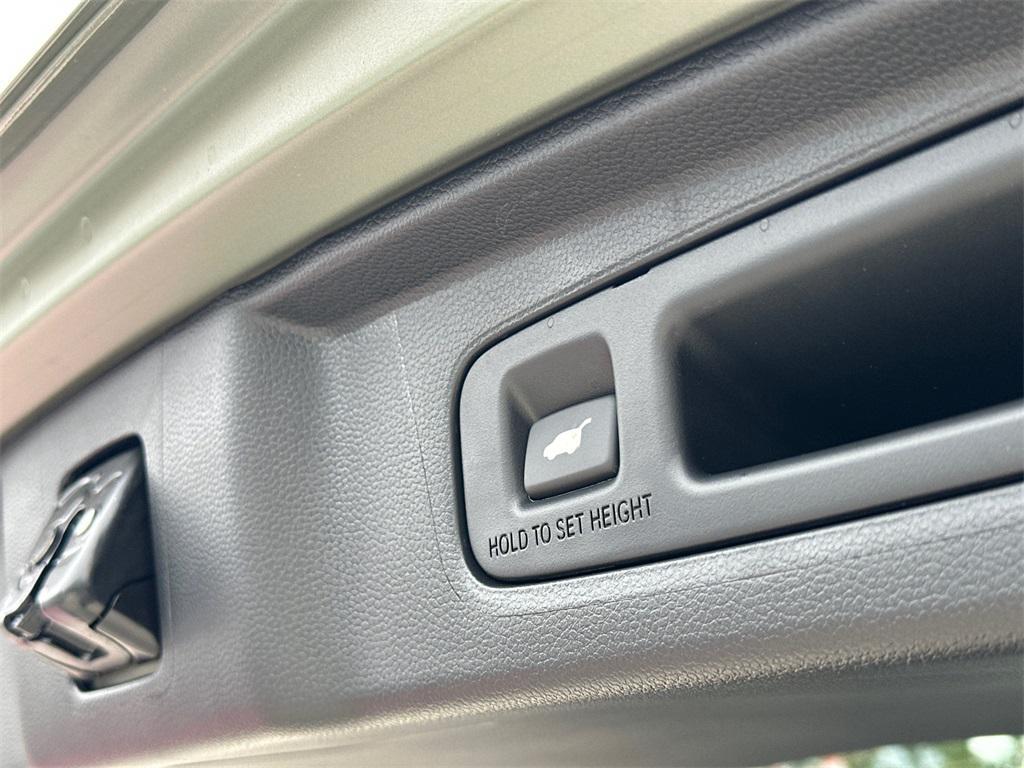 new 2026 Honda CR-V Hybrid car, priced at $38,610