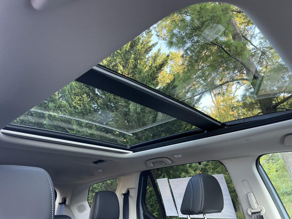 new 2025 Honda Pilot car, priced at $47,703