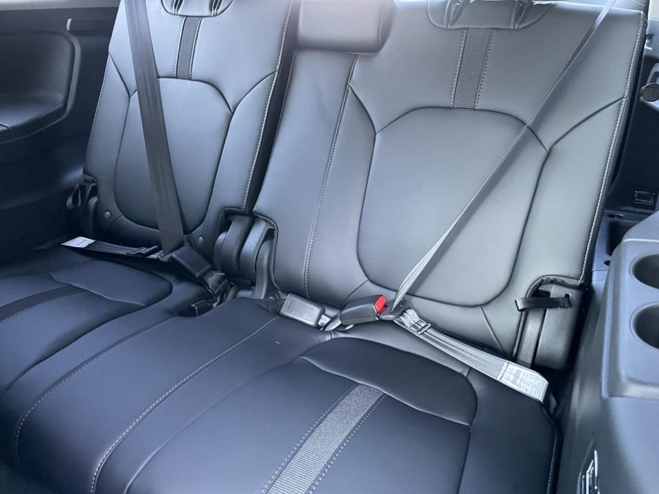 new 2025 Honda Pilot car, priced at $47,703