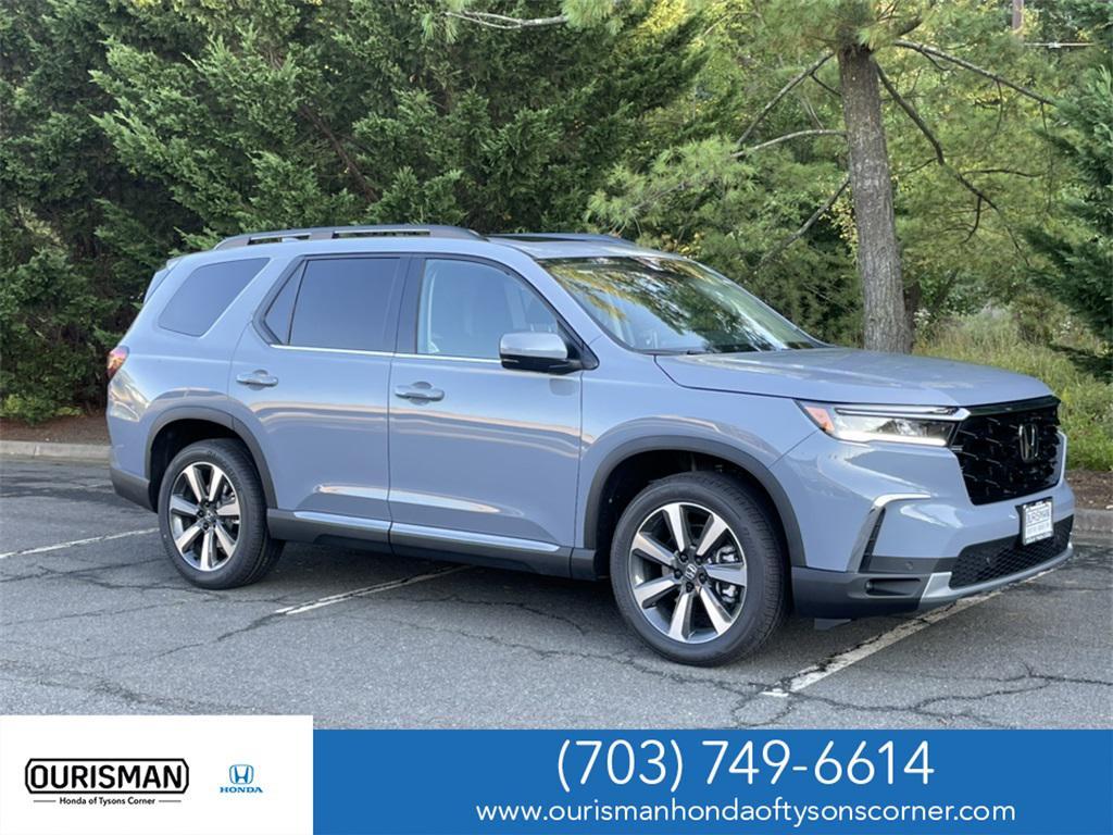 new 2025 Honda Pilot car, priced at $47,704