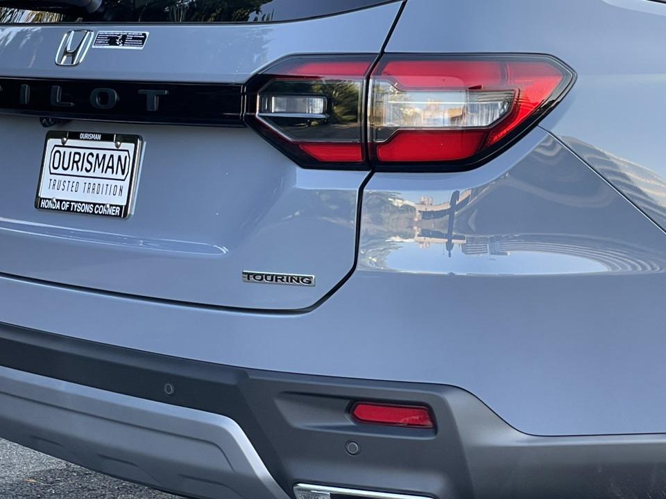 new 2025 Honda Pilot car, priced at $47,703