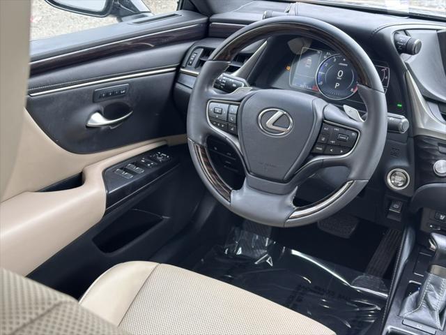 used 2021 Lexus ES 350 car, priced at $31,900