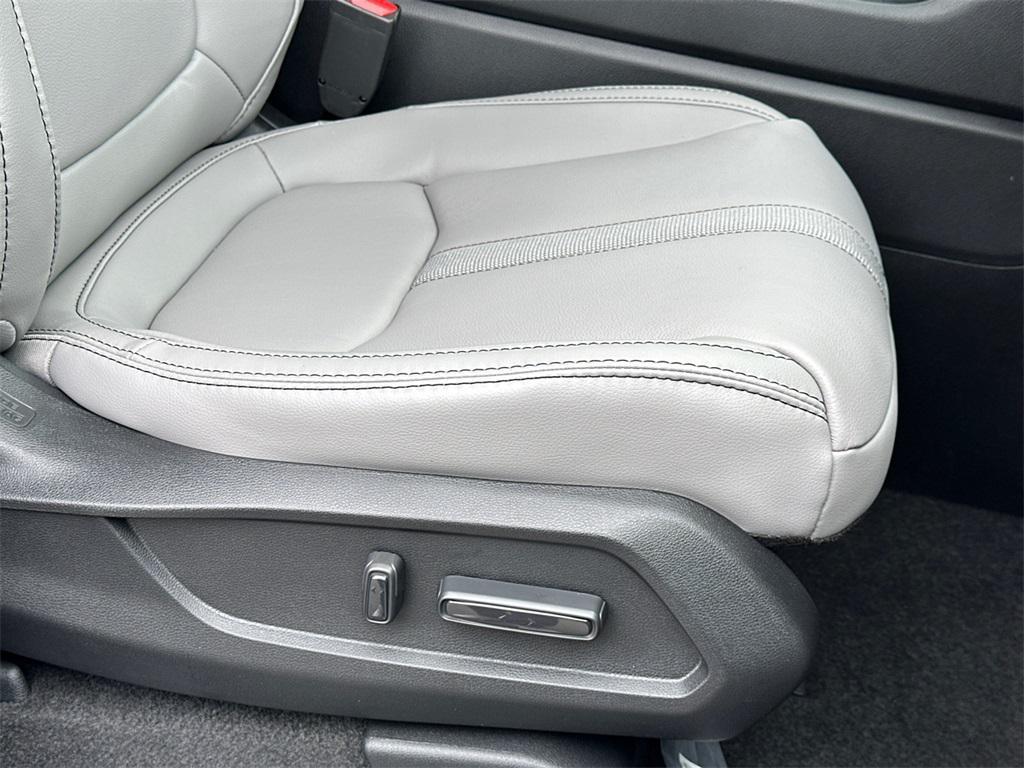 new 2025 Honda Pilot car, priced at $48,566