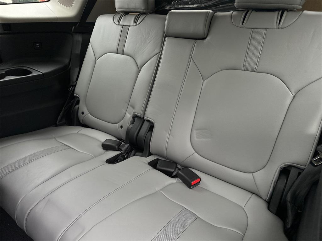 new 2025 Honda Pilot car, priced at $48,566