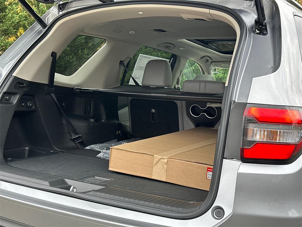 new 2025 Honda Pilot car, priced at $48,566