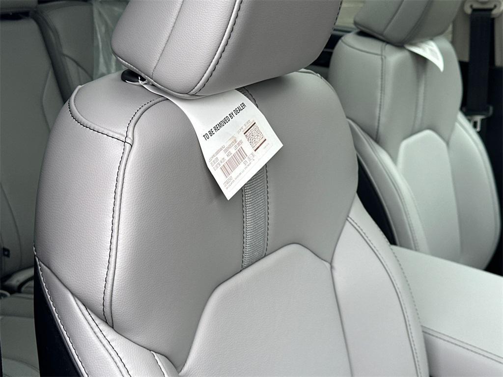 new 2025 Honda Pilot car, priced at $48,566