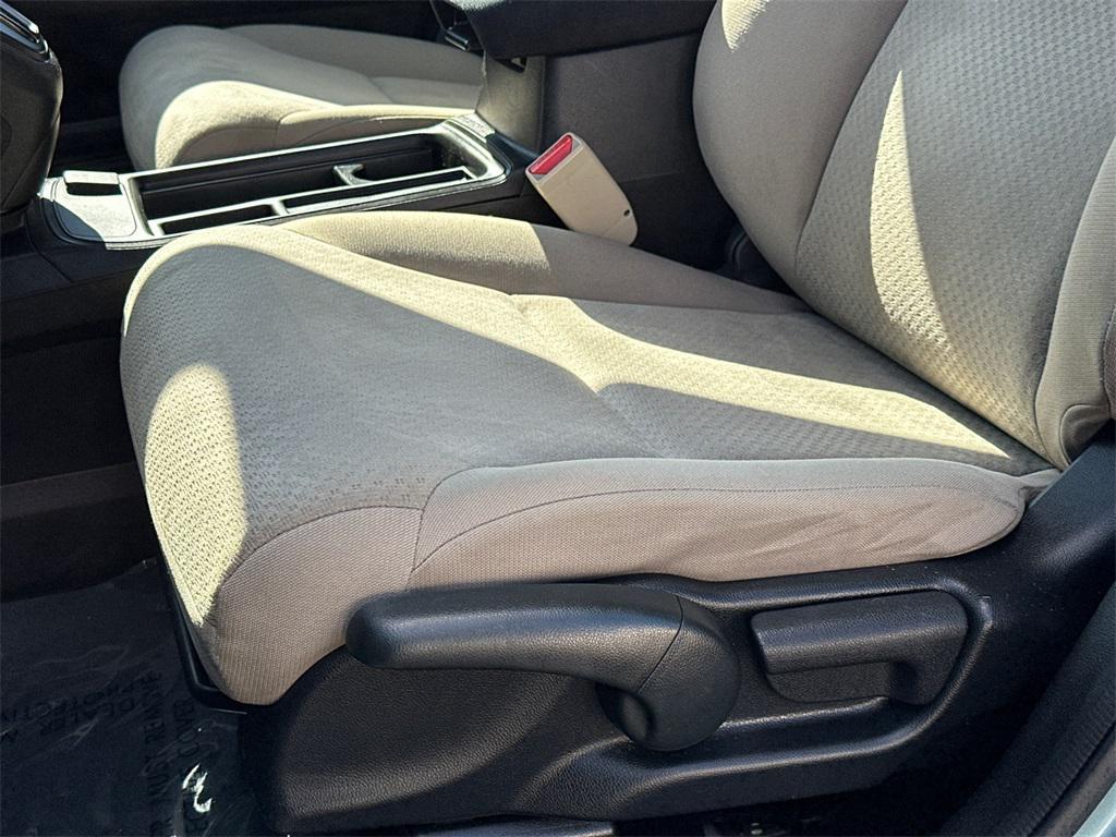 used 2015 Honda CR-V car, priced at $15,500