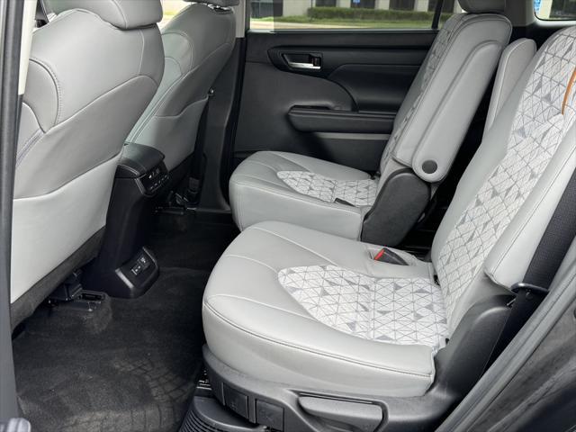 used 2023 Toyota Highlander Hybrid car, priced at $44,000