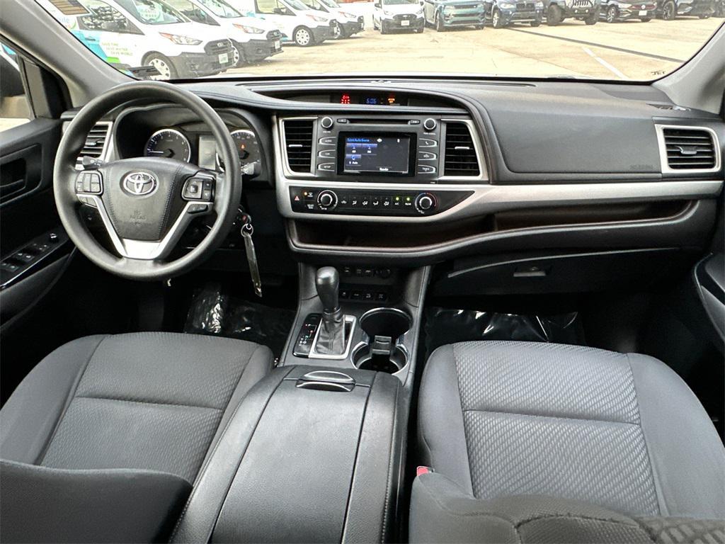 used 2019 Toyota Highlander car, priced at $22,500